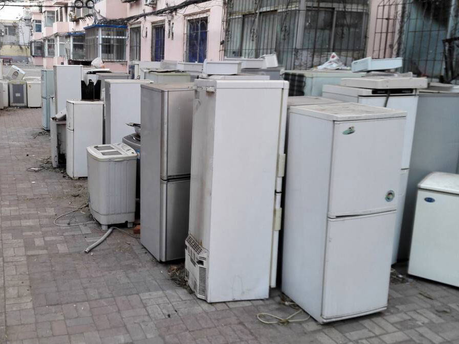 Scrap refrigerator
