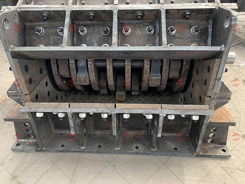 Scrap-Aluminum-Crusher-Inside