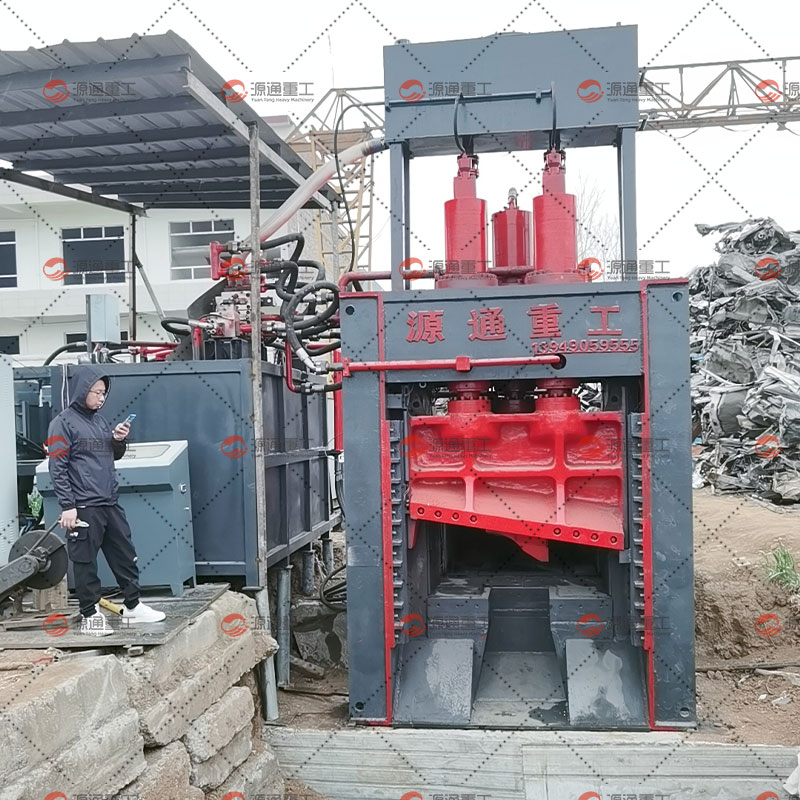 مقص جسري متعدد السكاكين