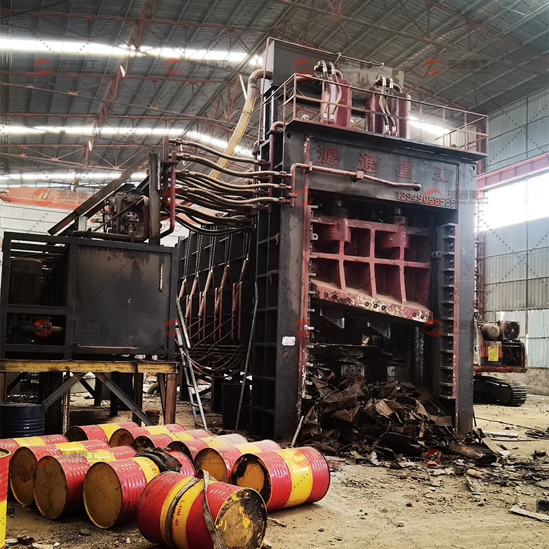 آلة القص العملاقة الهيدروليكية