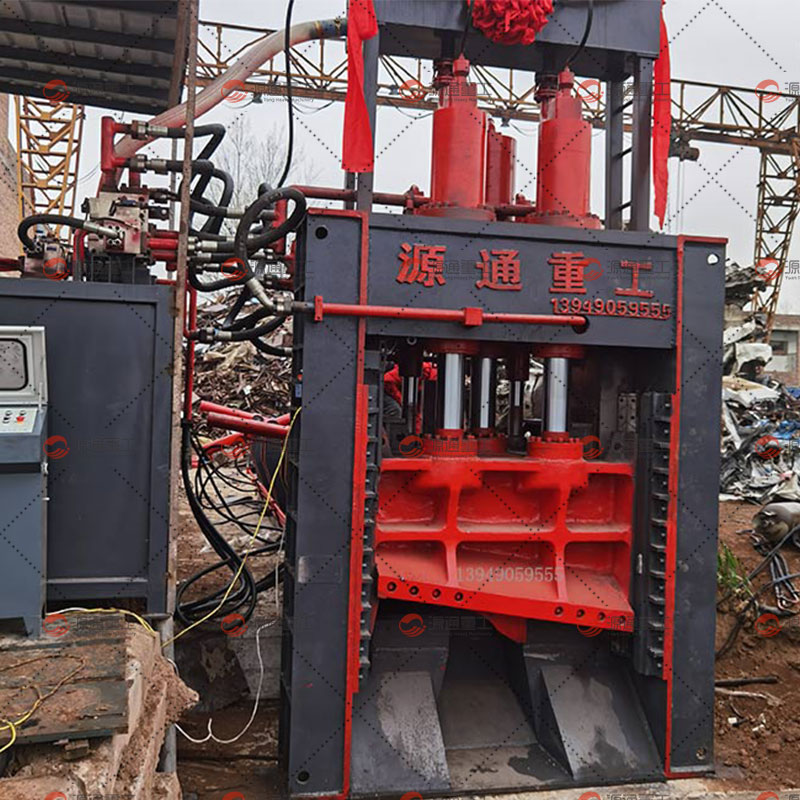 مقص جسري متعدد السكاكين